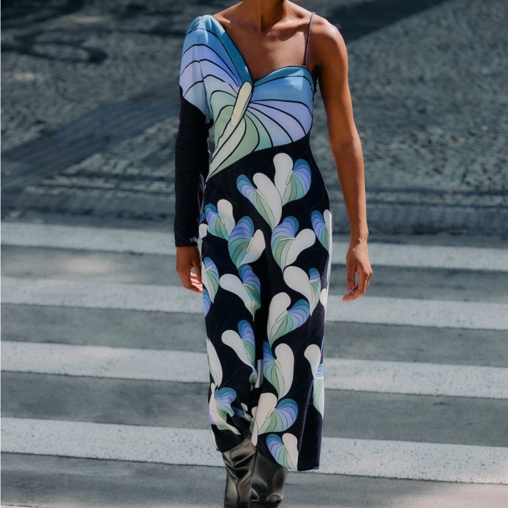 Farm rio Black Lovely Anthurium One-Shoulder Maxi Dress